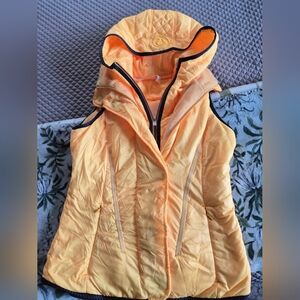 Lululemon GLACIER  Hooded Vest with Black Trim